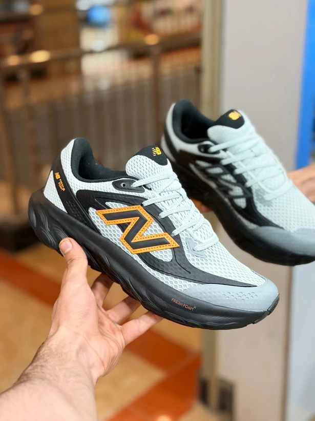 کتونی رانینگ نیوبالانس فرش فوم سایز ۴۰ تا ۴۵  New balance Fresh Foam