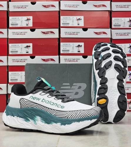 کتونی نیوبالانس فرش فوم تریل وی ۳ سایز ۴۰ تا ۴۵ New balance fresh foam x more trail v3