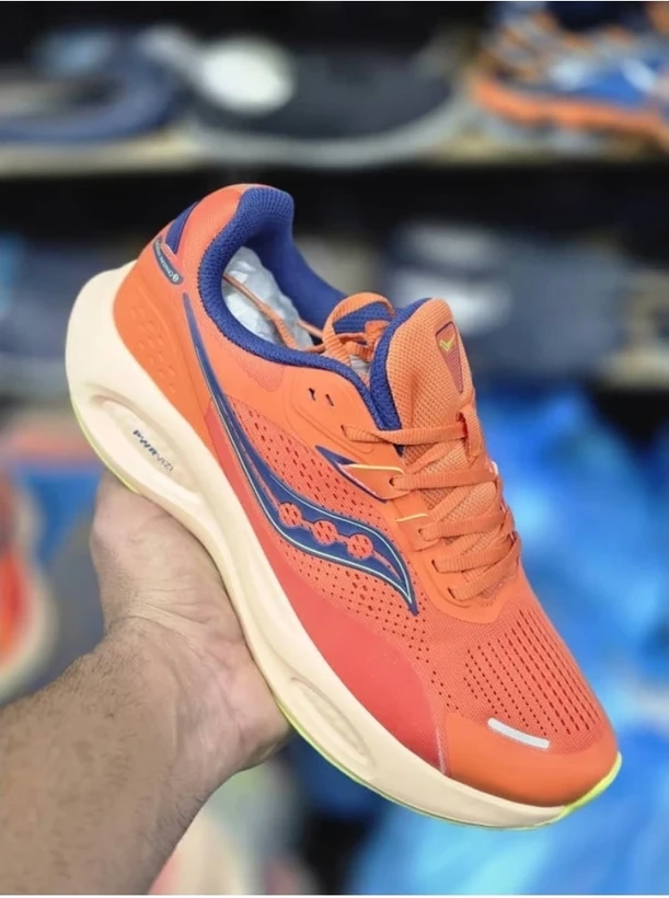 کتونی رانینگ ساکونی فونیکس اینفرنو 3 سایز ۴۰ تا ۴۵  Saucony phoenix inferno 3
