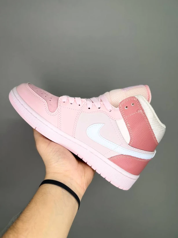 کتونی اسپرت رانینگ نایک ایر جردن وان سایز 37 تا 40 NIKE AIR JORDAN 1 HIGH