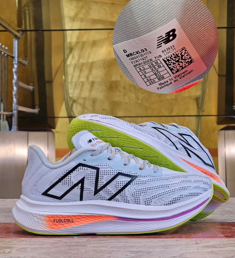 کتونی نیوبالانس سوپر کامپ ترینر وی 2 سفید سایز ۴۰ تا ۴۵ Newbalance Fuelcell Super Comp 2
