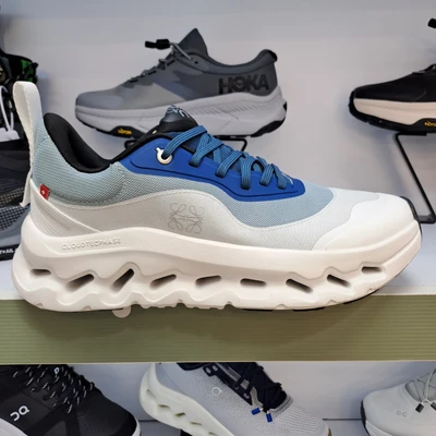کتونی آن رانینگ لوئوه سفید سرمه ای سایز 41 تا 45 ON RUNNING LOEWE